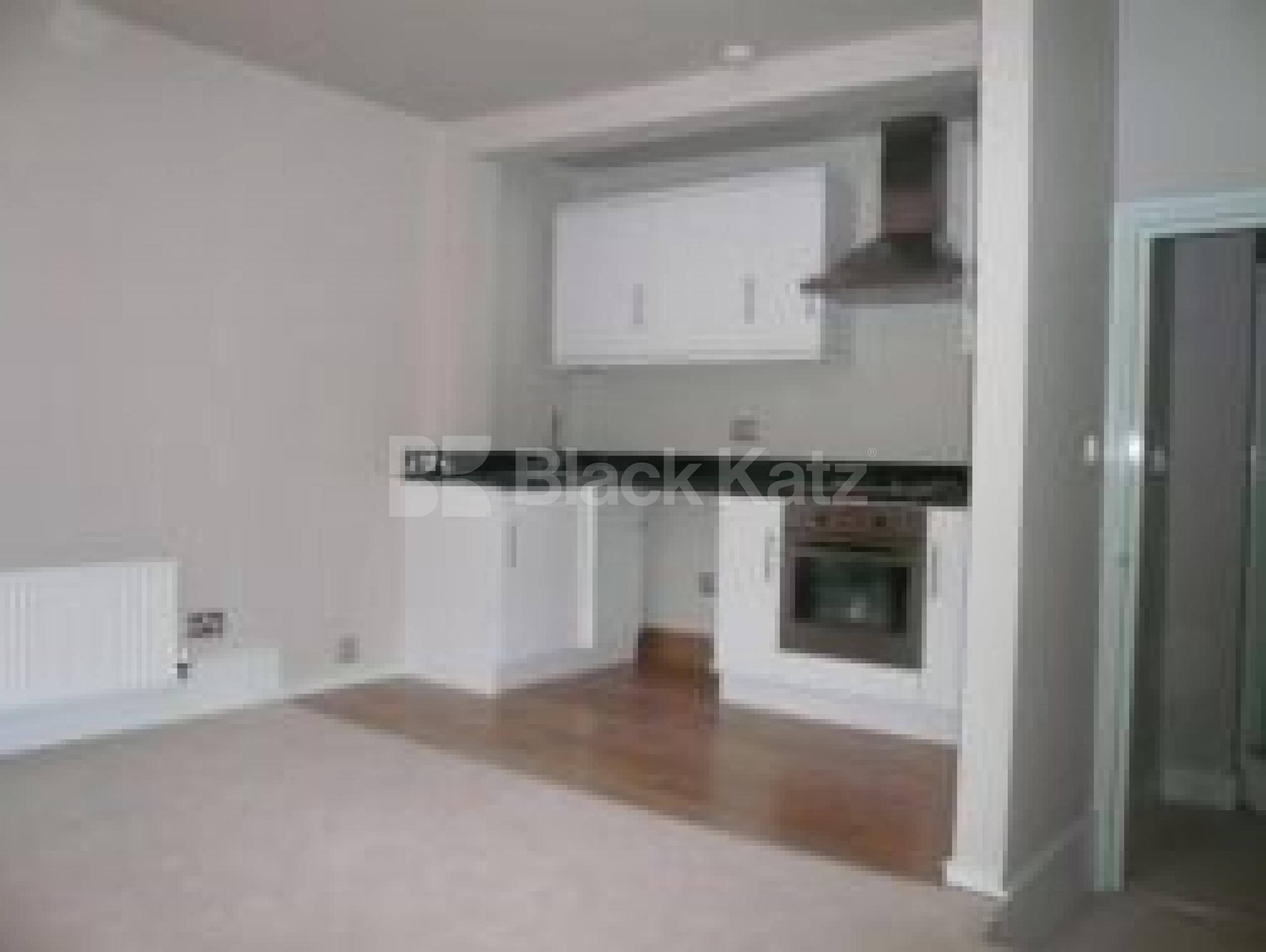 			2 Bedroom, 1 bath, 1 reception Flat			 Park Road, CROUCH END N8 n8